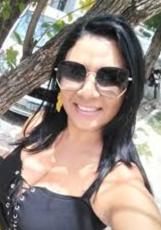 <em><strong>Elena V.</strong></em>